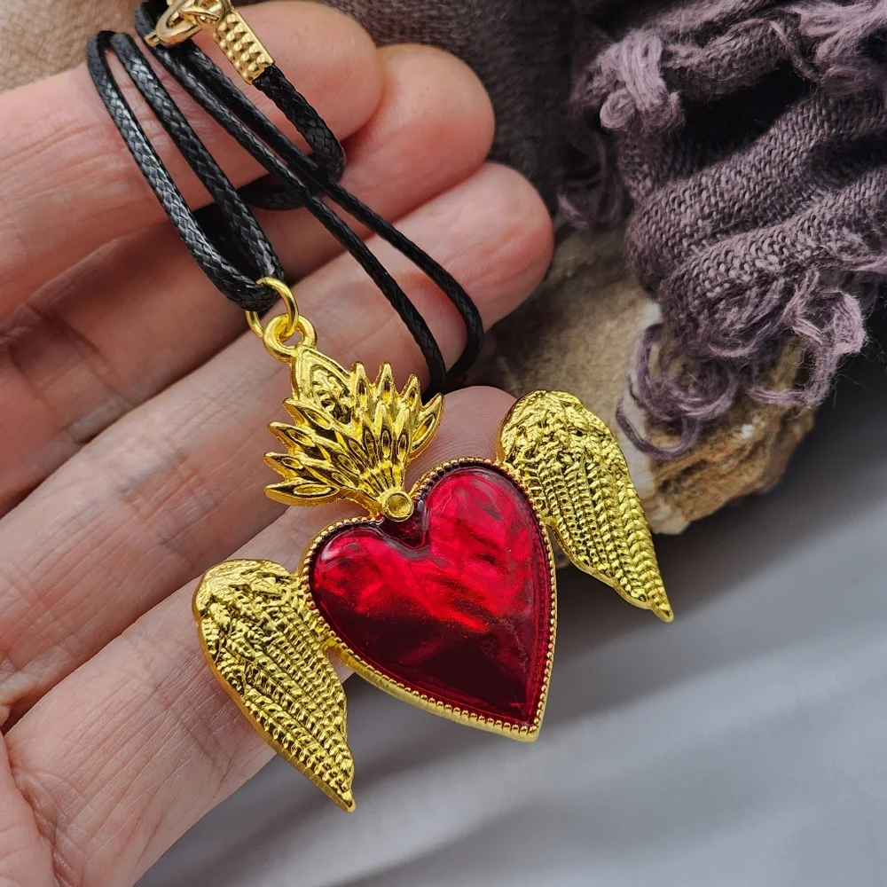 Boho Gold Pendant Heart Wings Spiritua Necklace Frida Khalo Red Heart